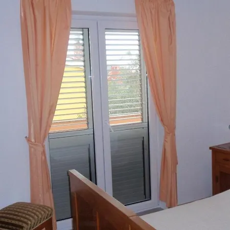 Businci 12565a * Okrug Gornji